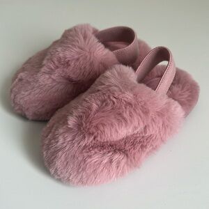 Cat & Jack Slippers Pink Fuzzy, Toddler girl, Small (5/6)